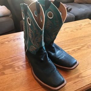 Justin boots made in USA. Square toe cowboy boots